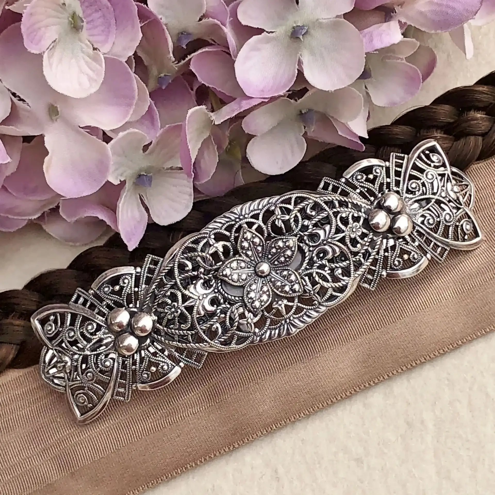 Trachtenschmuck und Trachten-Haarspangen im Trachten-Onlineshop Chiemgauer Heimatwerk Trachtenschmuck und Trachten-Haarspangen im Trachten-Onlineshop Chiemgauer Heimatwerk