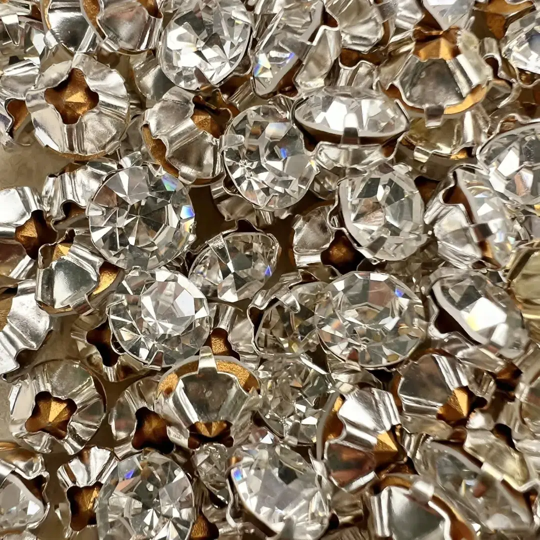 Swarovski Strassstein annähbar kristall SS 40 – Bild 24 – Chiemgauer Heimatwerk Trachten-Onlineshop Swarovski Strassstein annähbar kristall SS 40 - Bild 24 - Chiemgauer Heimatwerk Trachten-Onlineshop