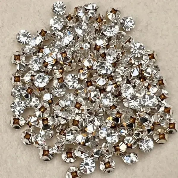 Swarovski Strassstein annähbar kristall SS 30 – Bild 21 – Chiemgauer Heimatwerk Trachten-Onlineshop Swarovski Strassstein annähbar kristall SS 30 - Bild 21 - Chiemgauer Heimatwerk Trachten-Onlineshop