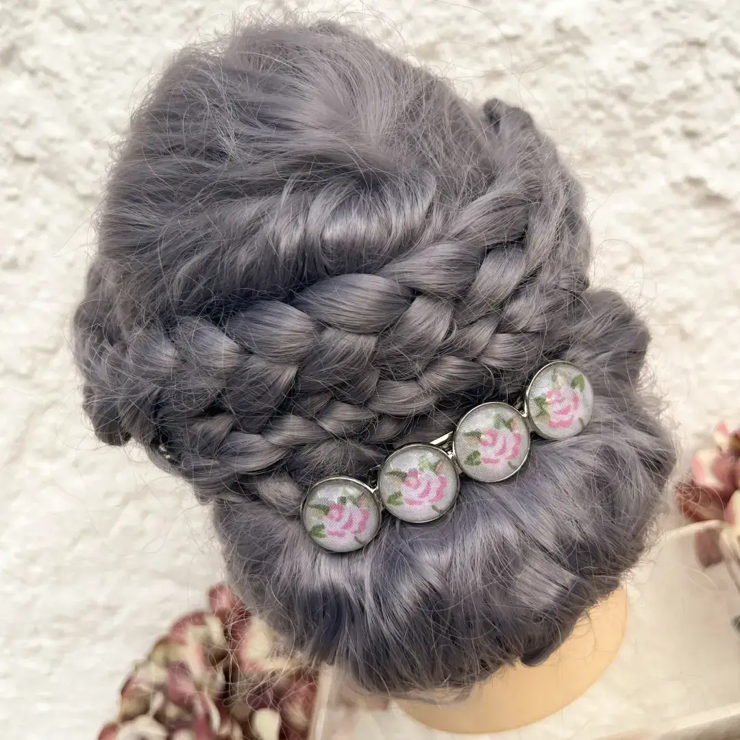 Trachten-Haarspange für Damen mit Rosen No. 4 – Bild 12 – Chiemgauer Heimatwerk Trachten-Onlineshop Trachten-Haarspange für Damen mit Rosen No. 4 - Bild 12 - Chiemgauer Heimatwerk Trachten-Onlineshop