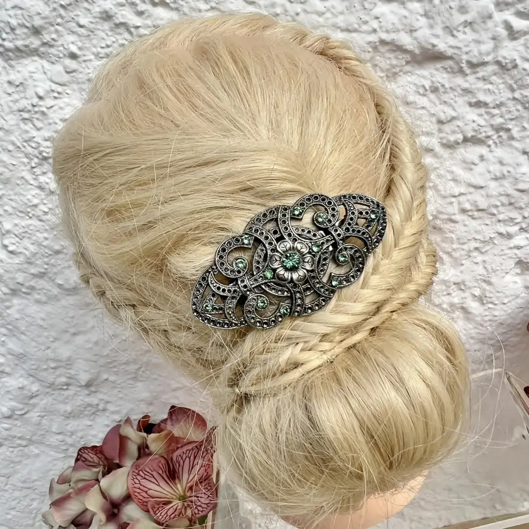 Trachten-Haarspange mit Swarovski Steinen No. 20 – Bild 17 – Chiemgauer Heimatwerk Trachten-Onlineshop Trachten-Haarspange mit Swarovski Steinen No. 20 - Bild 17 - Chiemgauer Heimatwerk Trachten-Onlineshop