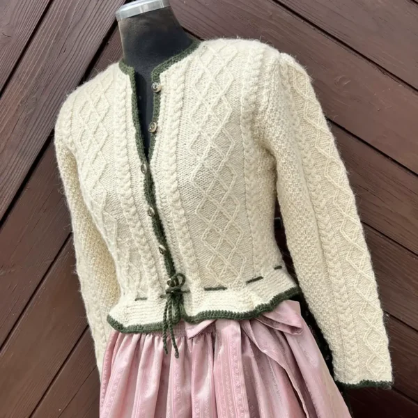 Trachtenjacken Trachten-Strickjacken - Chiemgauer Heimatwerk Trachten-Onlineshop