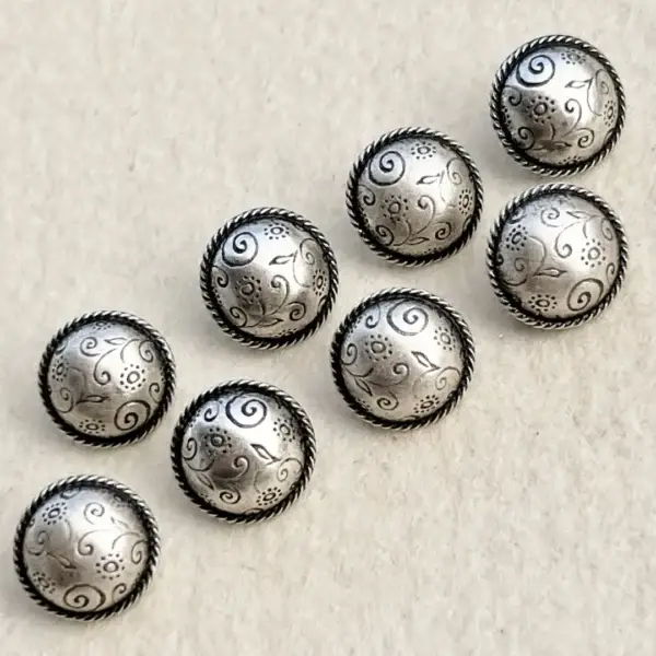 Dirndlknopf Trachtenknopf antik-silber No. 76 – Bild 17 – Chiemgauer Heimatwerk Trachten-Onlineshop Dirndlknopf Trachtenknopf antik-silber No. 76 - Bild 17 - Chiemgauer Heimatwerk Trachten-Onlineshop