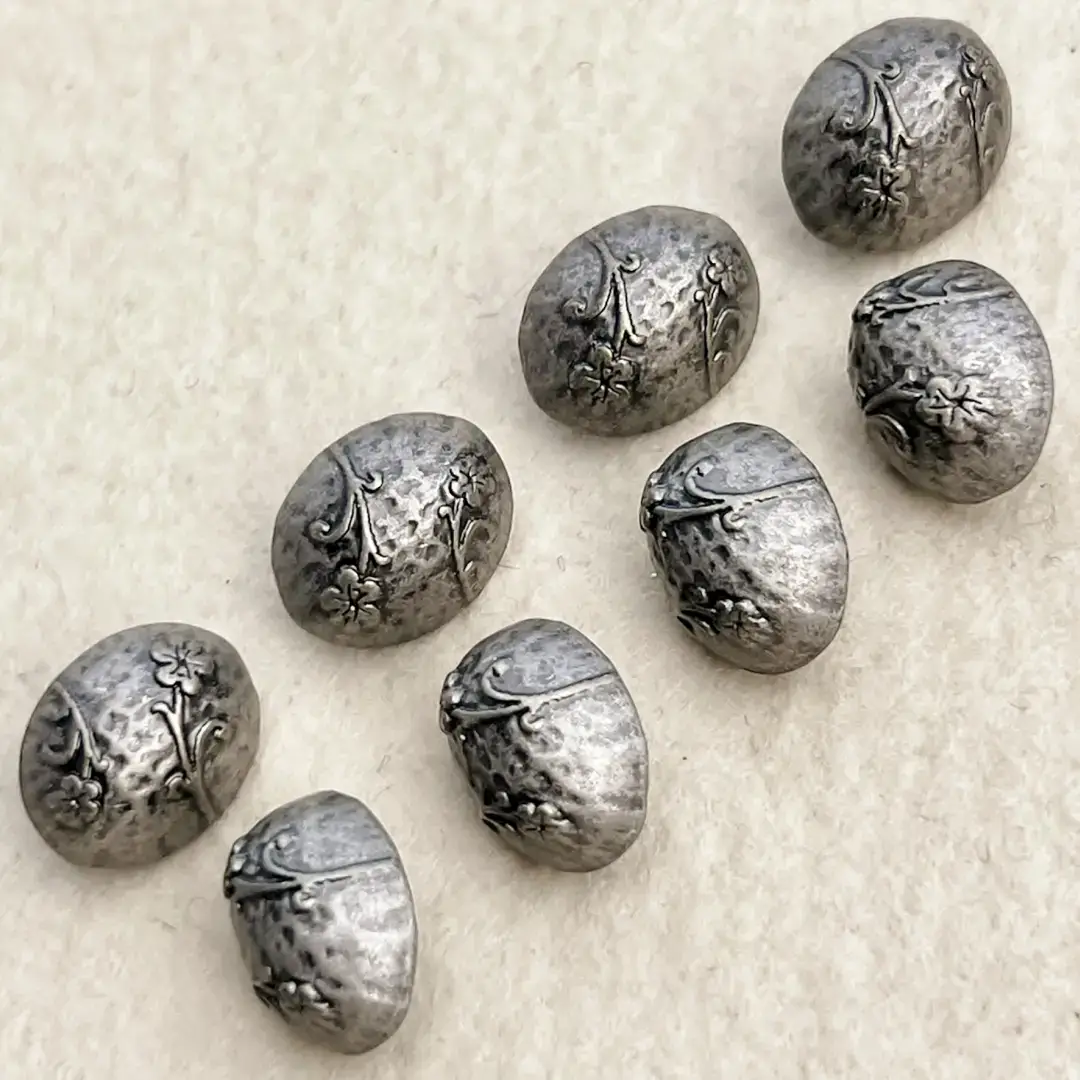 Dirndlknopf Trachtenknopf antik-silber matt No. 8 – Bild 27 – Chiemgauer Heimatwerk Trachten-Onlineshop Dirndlknopf Trachtenknopf antik-silber matt No. 8 - Bild 27 - Chiemgauer Heimatwerk Trachten-Onlineshop