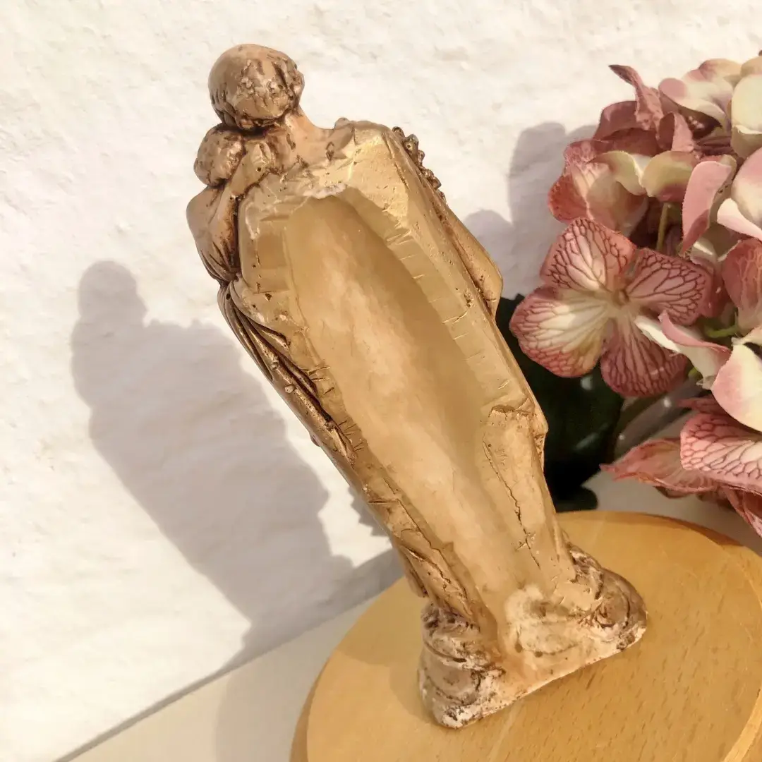 Wachsfigur Josef mit Kind altgold – Bild 11 – Chiemgauer Heimatwerk Trachten-Onlineshop Wachsfigur Josef mit Kind altgold - Bild 11 - Chiemgauer Heimatwerk Trachten-Onlineshop