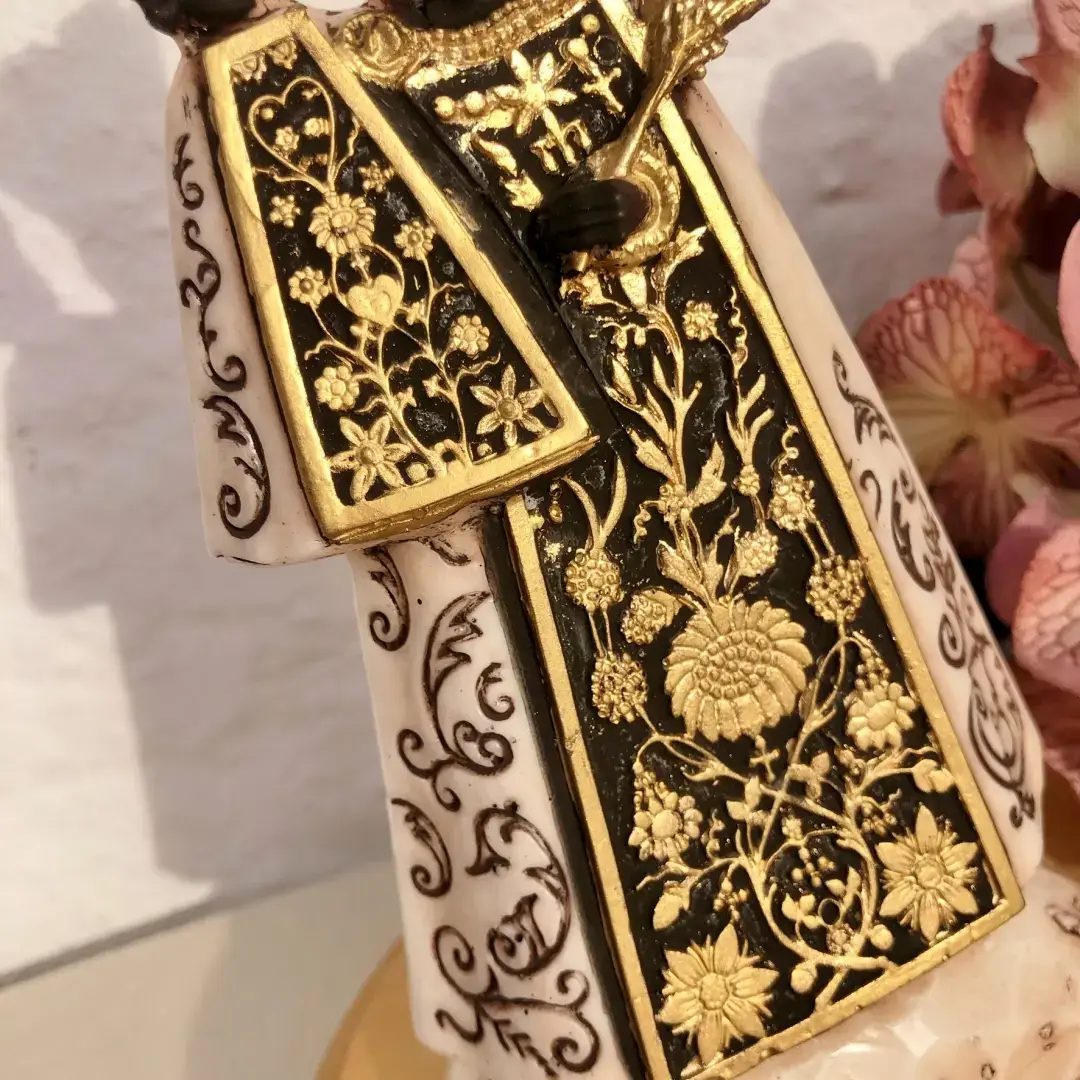 Wachsfigur Altöttinger Madonna Gnadenmutter – Bild 12 – Chiemgauer Heimatwerk Trachten-Onlineshop Wachsfigur Altöttinger Madonna Gnadenmutter - Bild 12 - Chiemgauer Heimatwerk Trachten-Onlineshop