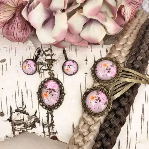 Dirndlschmuck Trachtenschmuck-Set für Damen No. 101 – Bild 1 – Chiemgauer Heimatwerk Trachten-Onlineshop Dirndlschmuck Trachtenschmuck-Set für Damen No. 101 - Bild 1 - Chiemgauer Heimatwerk Trachten-Onlineshop
