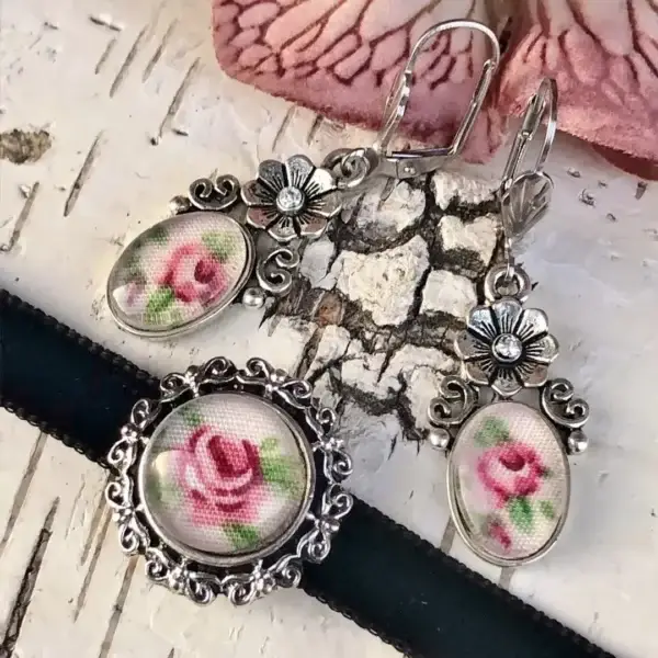 Dirndlschmuck Trachtenschmuck-Set für Damen No. 110 – Bild 1 – Chiemgauer Heimatwerk Trachten-Onlineshop Dirndlschmuck Trachtenschmuck-Set für Damen No. 110 - Bild 1 - Chiemgauer Heimatwerk Trachten-Onlineshop