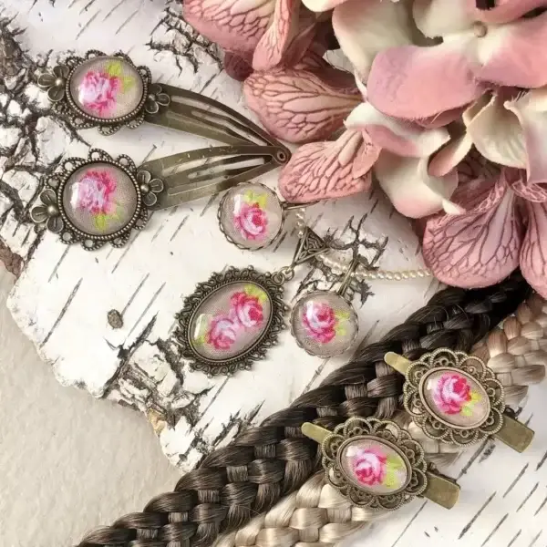 Dirndlschmuck Trachtenschmuck-Set für Damen No. 134 – Bild 1 – Chiemgauer Heimatwerk Trachten-Onlineshop Dirndlschmuck Trachtenschmuck-Set für Damen No. 134 - Bild 1 - Chiemgauer Heimatwerk Trachten-Onlineshop