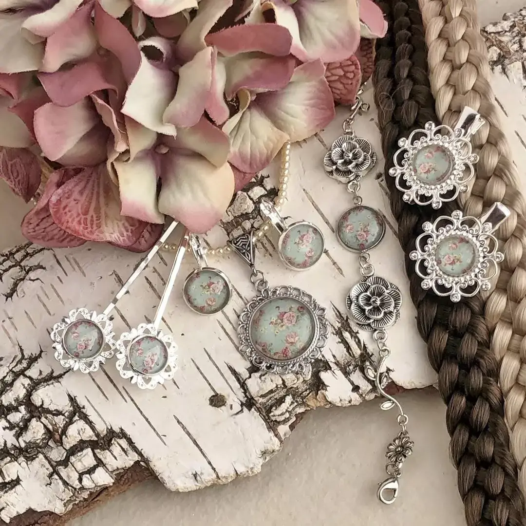 Dirndlschmuck Trachtenschmuck-Set für Damen No. 167 – Bild 1 – Chiemgauer Heimatwerk Trachten-Onlineshop Dirndlschmuck Trachtenschmuck-Set für Damen No. 167 - Bild 1 - Chiemgauer Heimatwerk Trachten-Onlineshop