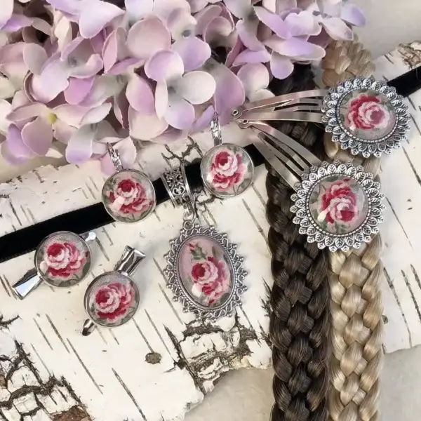 Dirndlschmuck Trachtenschmuck-Set für Damen No. 225 – Bild 1 – Chiemgauer Heimatwerk Trachten-Onlineshop Dirndlschmuck Trachtenschmuck-Set für Damen No. 225 - Bild 1 - Chiemgauer Heimatwerk Trachten-Onlineshop