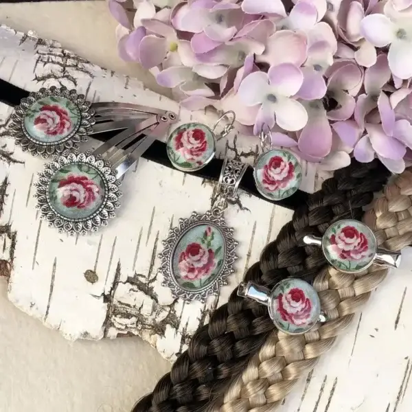 Dirndlschmuck Trachtenschmuck-Set für Damen No. 227 – Bild 1 – Chiemgauer Heimatwerk Trachten-Onlineshop Dirndlschmuck Trachtenschmuck-Set für Damen No. 227 - Bild 1 - Chiemgauer Heimatwerk Trachten-Onlineshop
