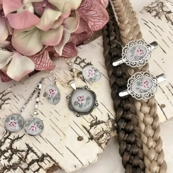 Dirndlschmuck Trachtenschmuck-Set für Damen No. 254 – Bild 1 – Chiemgauer Heimatwerk Trachten-Onlineshop Dirndlschmuck Trachtenschmuck-Set für Damen No. 254 - Bild 1 - Chiemgauer Heimatwerk Trachten-Onlineshop