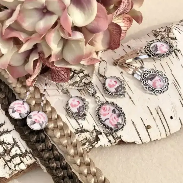 Dirndlschmuck Trachtenschmuck-Set für Damen No. 62 – Bild 1 – Chiemgauer Heimatwerk Trachten-Onlineshop Dirndlschmuck Trachtenschmuck-Set für Damen No. 62 - Bild 1 - Chiemgauer Heimatwerk Trachten-Onlineshop