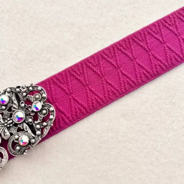 Elastisches Trachtenband in fuchsia – Bild 1 – Chiemgauer Heimatwerk Trachten-Onlineshop Elastisches Trachtenband in fuchsia - Bild 1 - Chiemgauer Heimatwerk Trachten-Onlineshop