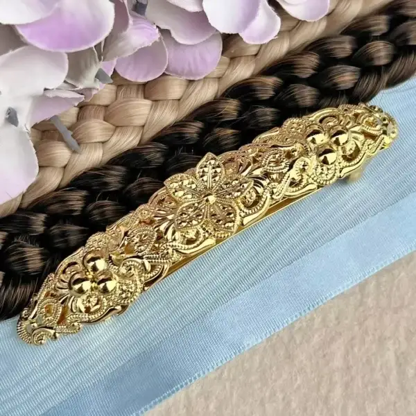 Filigrane Trachten-Haarspange gold No. 9 – Bild 1 – Chiemgauer Heimatwerk Trachten-Onlineshop Filigrane Trachten-Haarspange gold No. 9 - Bild 1 - Chiemgauer Heimatwerk Trachten-Onlineshop