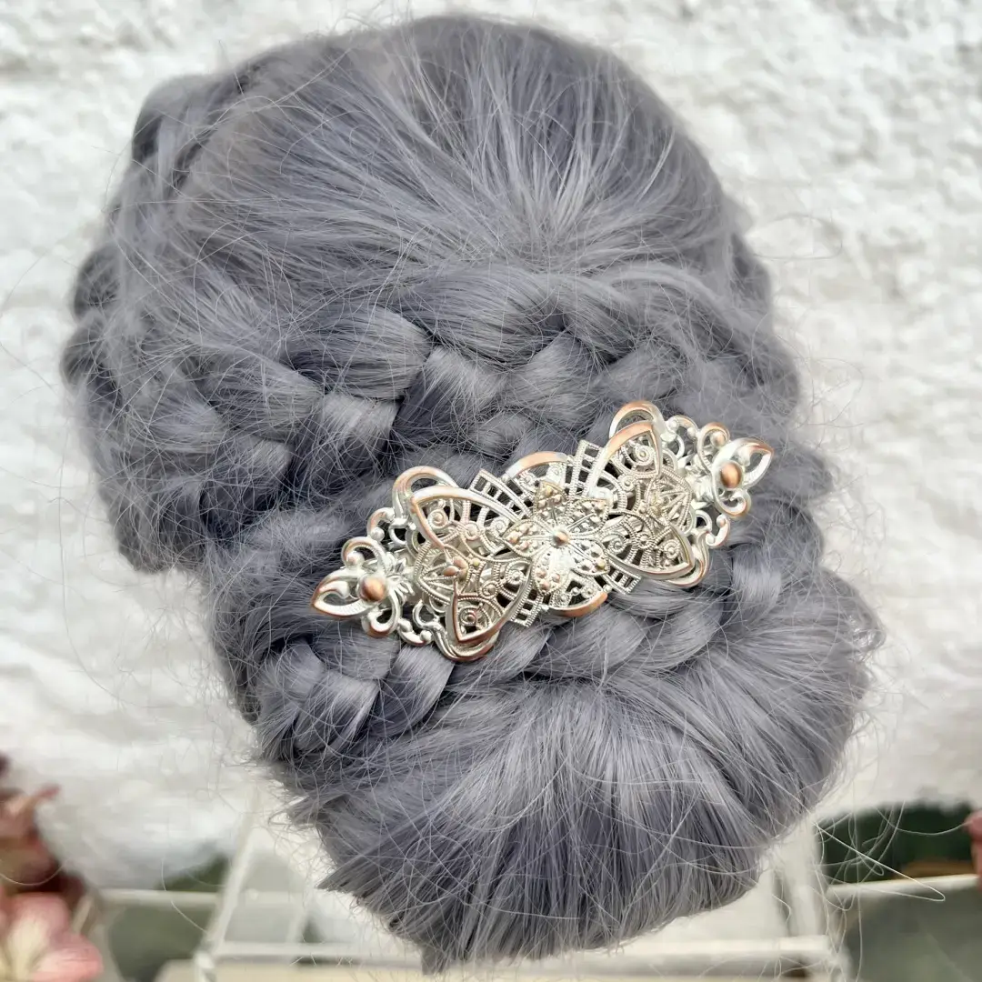Filigrane Trachten-Haarspange silber-rosé No. 3 – Bild 18 – Chiemgauer Heimatwerk Trachten-Onlineshop Filigrane Trachten-Haarspange silber-rosé No. 3 - Bild 18 - Chiemgauer Heimatwerk Trachten-Onlineshop