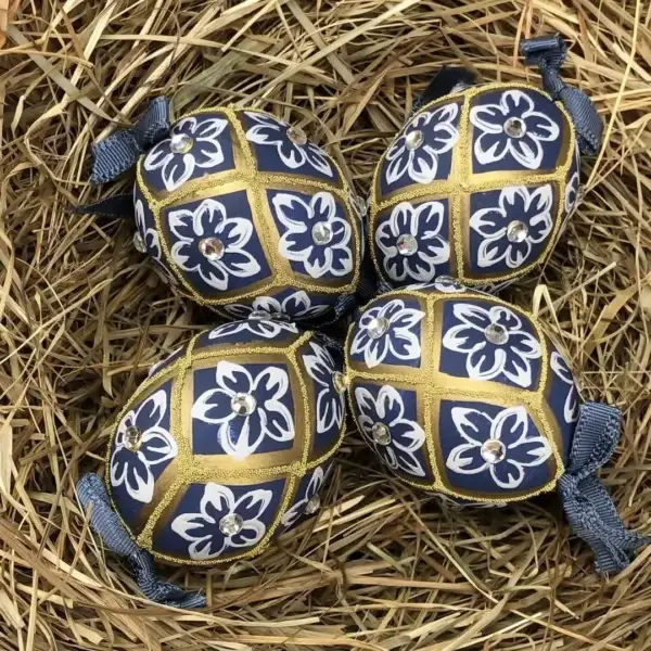Handbemalte Ostereier in blau – Bild 1 – Chiemgauer Heimatwerk Trachten-Onlineshop Handbemalte Ostereier in blau - Bild 1 - Chiemgauer Heimatwerk Trachten-Onlineshop