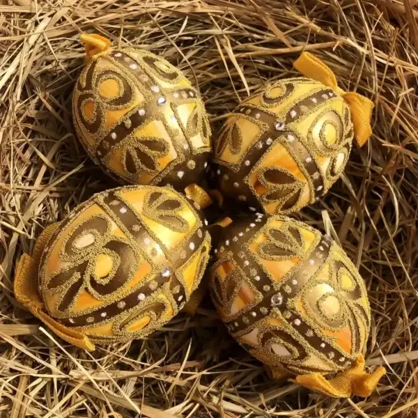 Handbemalte Ostereier in gelb-gold – Bild 1 – Chiemgauer Heimatwerk Trachten-Onlineshop Handbemalte Ostereier in gelb-gold - Bild 1 - Chiemgauer Heimatwerk Trachten-Onlineshop