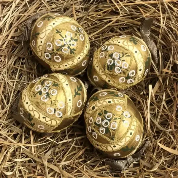Handbemalte Ostereier in gold No. 3 – Bild 1 – Chiemgauer Heimatwerk Trachten-Onlineshop Handbemalte Ostereier in gold No. 3 - Bild 1 - Chiemgauer Heimatwerk Trachten-Onlineshop