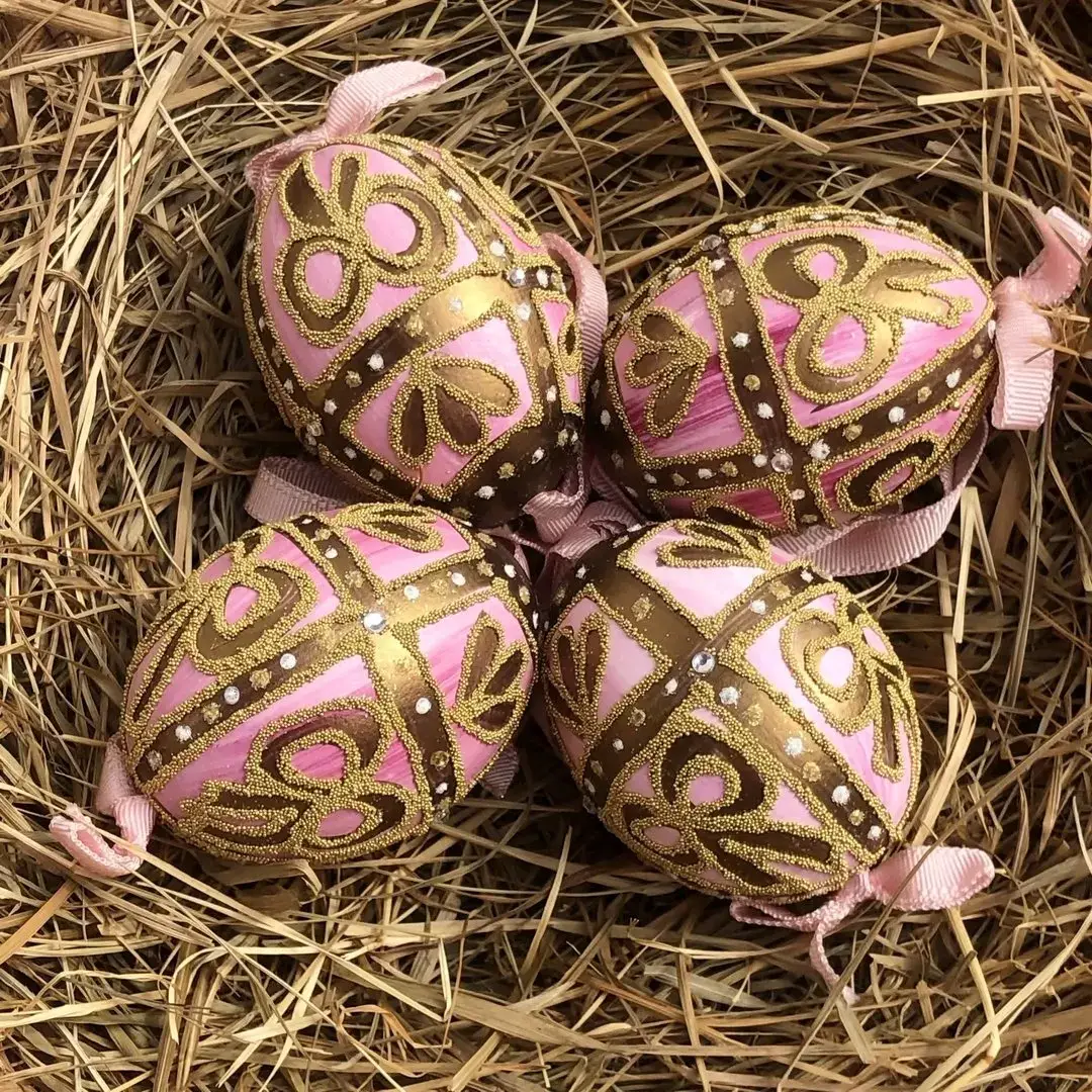 Handbemalte Ostereier in rosa-gold – Bild 1 – Chiemgauer Heimatwerk Trachten-Onlineshop Handbemalte Ostereier in rosa-gold - Bild 1 - Chiemgauer Heimatwerk Trachten-Onlineshop