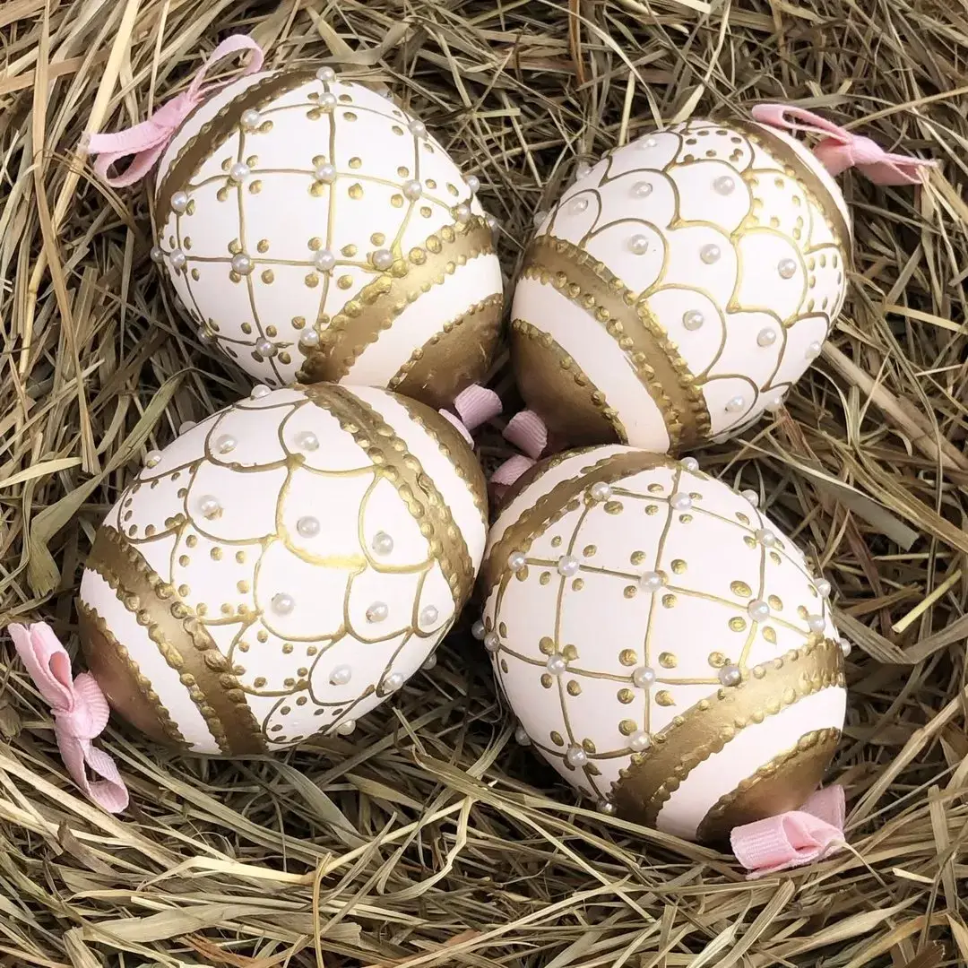 Handbemalte Ostereier mit Fabergé rosa No. 1 – Bild 1 – Chiemgauer Heimatwerk Trachten-Onlineshop Handbemalte Ostereier mit Fabergé rosa No. 1 - Bild 1 - Chiemgauer Heimatwerk Trachten-Onlineshop
