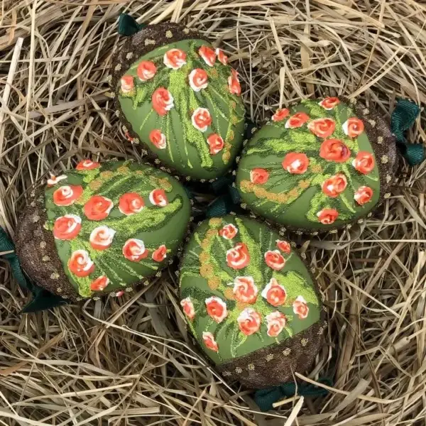Handbemalte Ostereier mit Rosen orange No. 2 – Bild 1 – Chiemgauer Heimatwerk Trachten-Onlineshop Handbemalte Ostereier mit Rosen orange No. 2 - Bild 1 - Chiemgauer Heimatwerk Trachten-Onlineshop