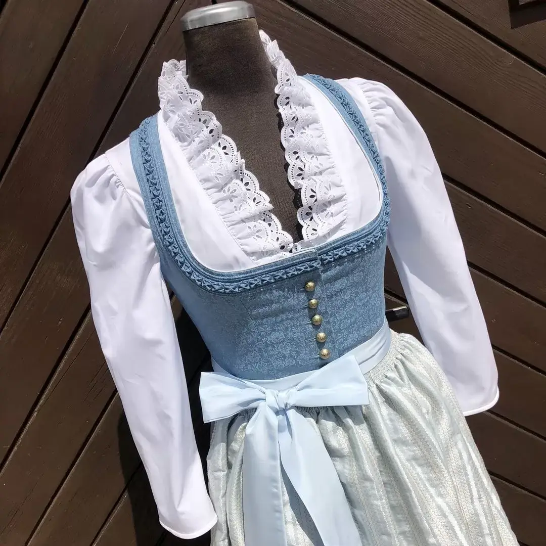 Hochgeschlossene Waldorff Dirndlbluse langarm mit Kragen No. 10 – Bild 1 – Chiemgauer Heimatwerk Trachten-Onlineshop Hochgeschlossene Waldorff Dirndlbluse langarm mit Kragen No. 10 - Bild 1 - Chiemgauer Heimatwerk Trachten-Onlineshop