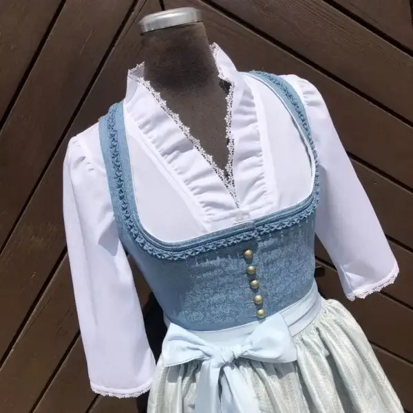 Hochgeschlossene Waldorff Dirndlbluse langarm mit Kragen No. 6 – Bild 1 – Chiemgauer Heimatwerk Trachten-Onlineshop Hochgeschlossene Waldorff Dirndlbluse langarm mit Kragen No. 6 - Bild 1 - Chiemgauer Heimatwerk Trachten-Onlineshop
