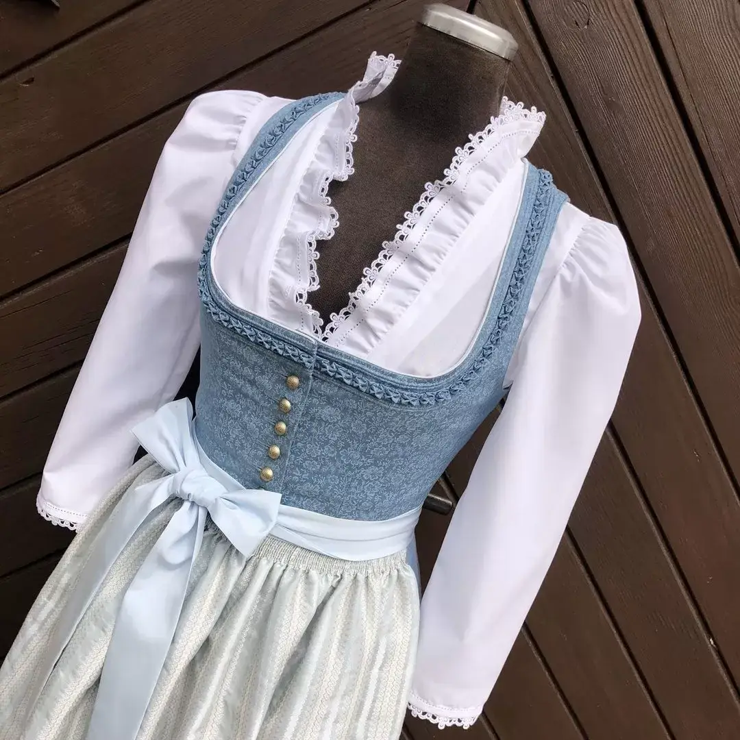 Hochgeschlossene Waldorff Dirndlbluse langarm mit Kragen No. 9 – Bild 1 – Chiemgauer Heimatwerk Trachten-Onlineshop Hochgeschlossene Waldorff Dirndlbluse langarm mit Kragen No. 9 - Bild 1 - Chiemgauer Heimatwerk Trachten-Onlineshop