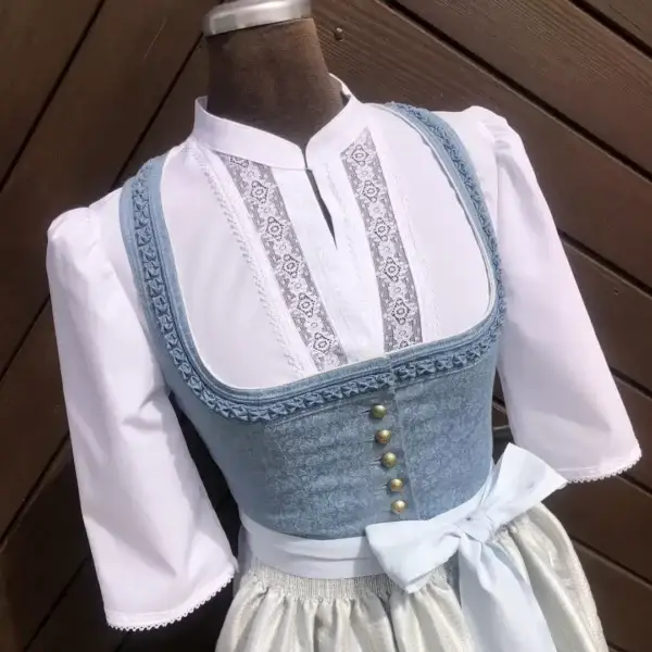 Waldorff Dirndlbluse halbarm mit Stehkragen – Bild 1 – Chiemgauer Heimatwerk traditioneller Trachten-Onlineshop Waldorff Dirndlbluse halbarm mit Stehkragen - Bild 1 - Chiemgauer Heimatwerk traditioneller Trachten-Onlineshop