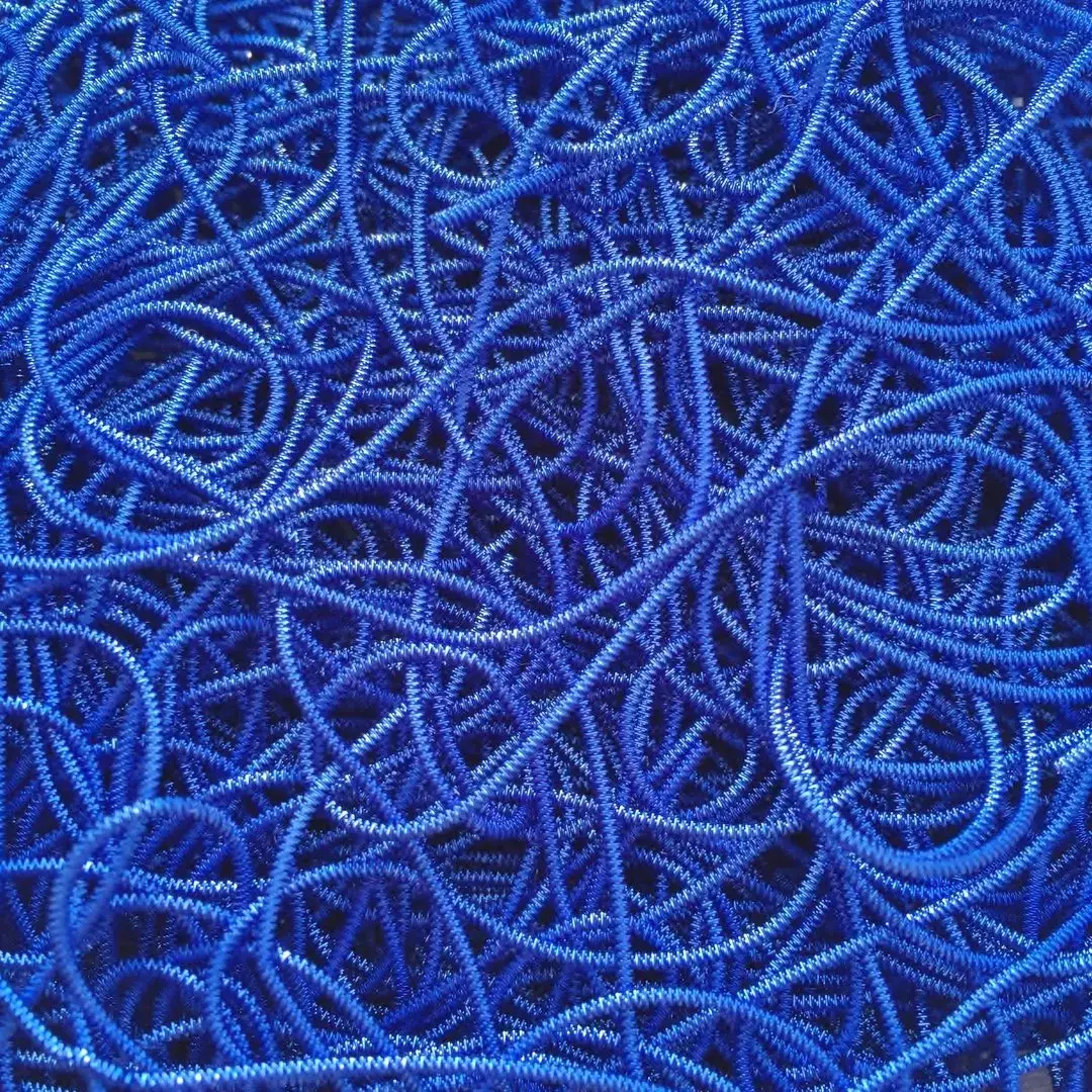 Boulliondraht Zackenboullion fein in blau – Bild 4 – Chiemgauer Heimatwerk Trachten-Onlineshop Boulliondraht Zackenboullion fein in blau - Bild 4 - Chiemgauer Heimatwerk Trachten-Onlineshop