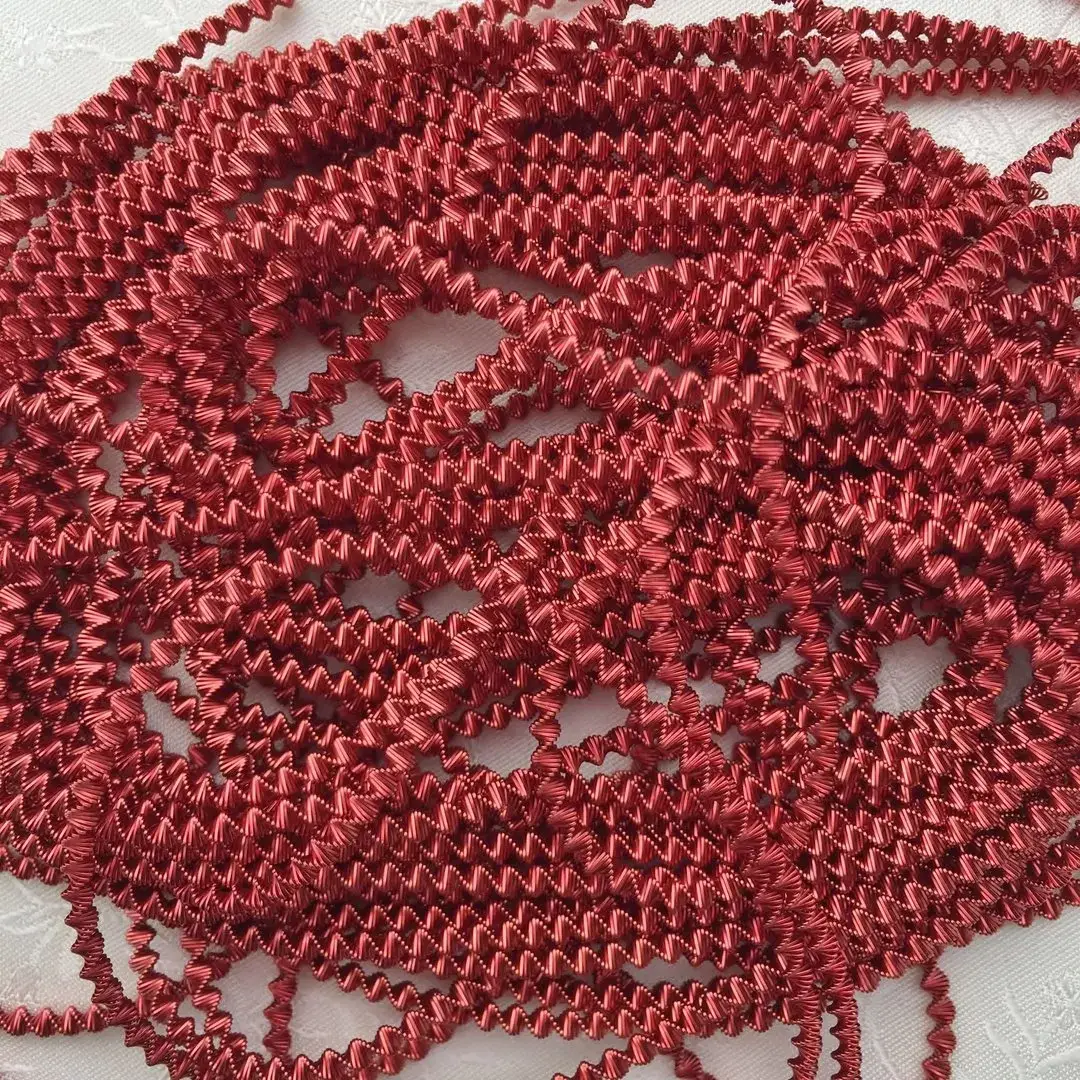 Boulliondraht Zackenboullion dick in rot – Bild 7 – Chiemgauer Heimatwerk traditioneller Trachten-Onlineshop Boulliondraht Zackenboullion dick in rot - Bild 7 - Chiemgauer Heimatwerk traditioneller Trachten-Onlineshop