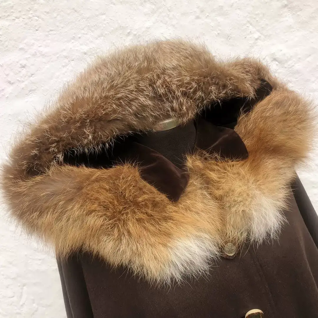 Kapuzenverbrämung aus Rotfuchs groß – Bild 13 – Chiemgauer Heimatwerk Trachten-Onlineshop Kapuzenverbrämung aus Rotfuchs groß - Bild 13 - Chiemgauer Heimatwerk Trachten-Onlineshop