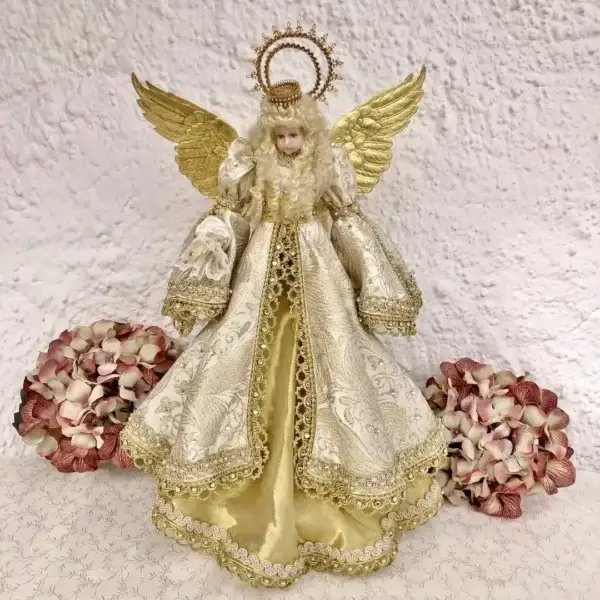 Klosterarbeit Weihnachtsengel in creme-gold – Bild 1 – Chiemgauer Heimatwerk Trachten-Onlineshop Klosterarbeit Weihnachtsengel in creme-gold - Bild 1 - Chiemgauer Heimatwerk Trachten-Onlineshop