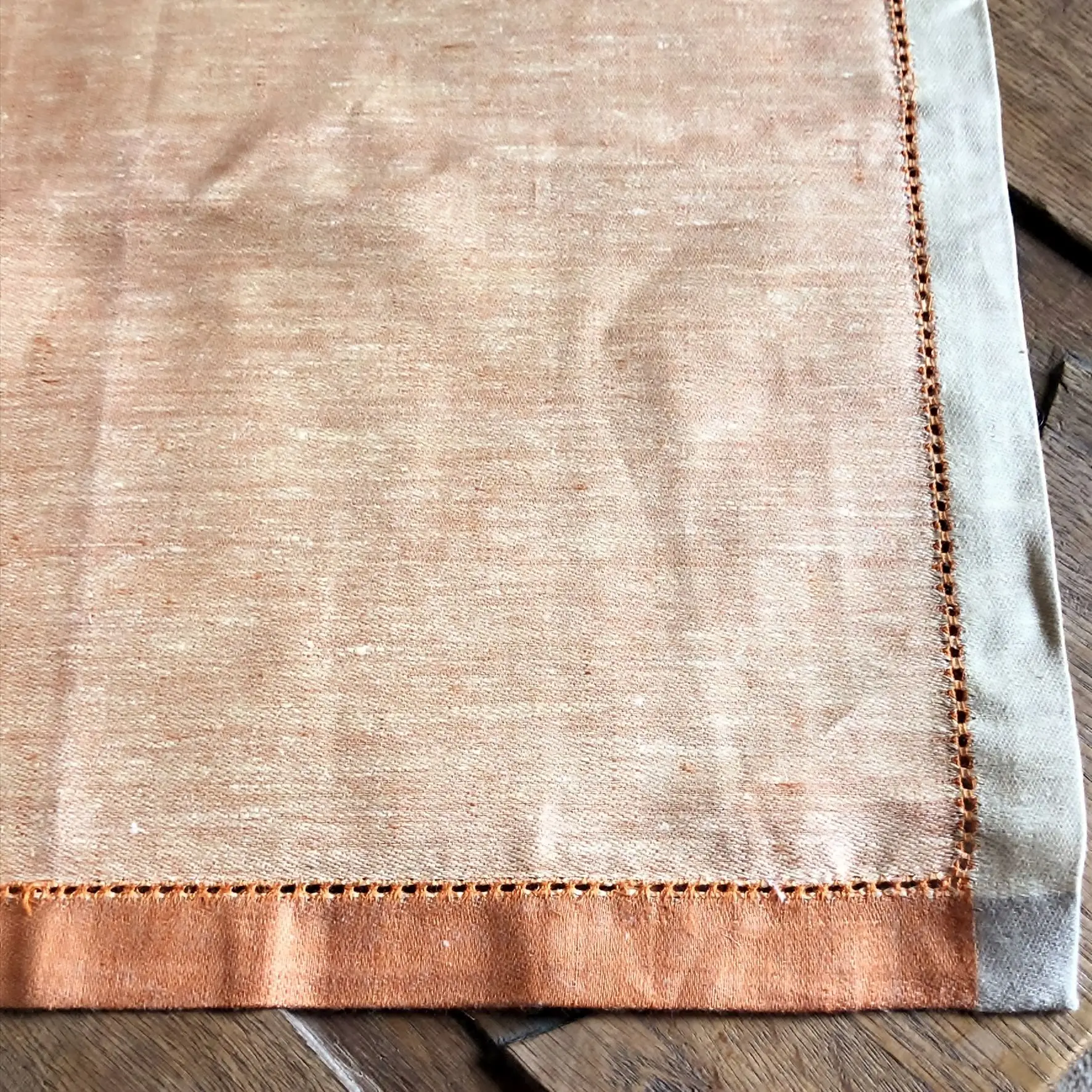 Leinen Serviette in terrakotta – Bild 8 – Chiemgauer Heimatwerk Trachten-Onlineshop Leinen Serviette in terrakotta - Bild 8 - Chiemgauer Heimatwerk Trachten-Onlineshop