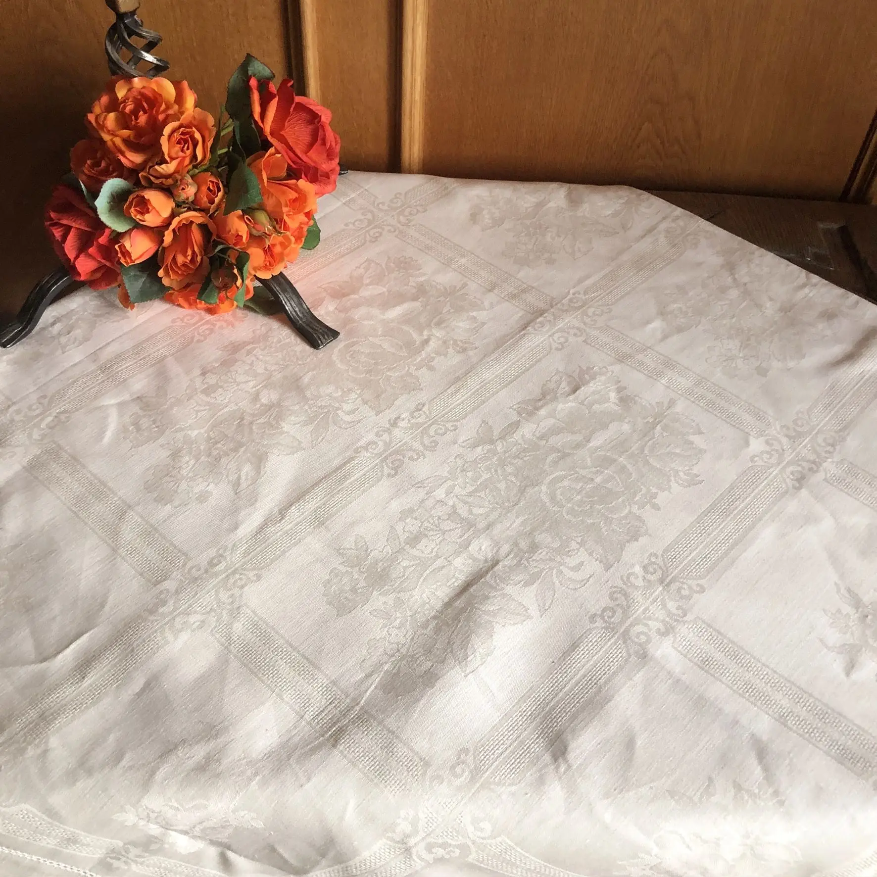 Leinen Tischdecke in creme – Bild 12 – Chiemgauer Heimatwerk Trachten-Onlineshop Leinen Tischdecke in creme - Bild 12 - Chiemgauer Heimatwerk Trachten-Onlineshop