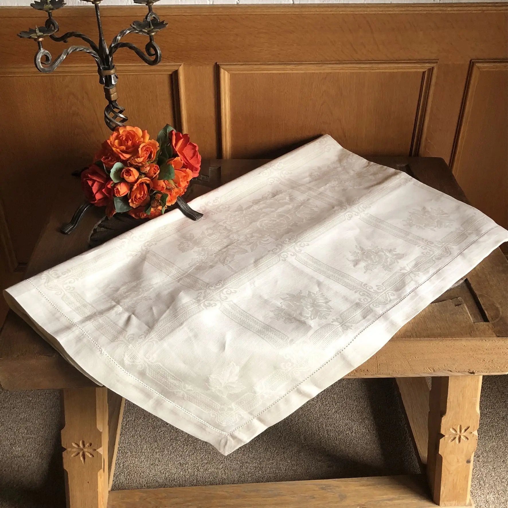 Leinen Tischdecke in creme – Bild 2 – Chiemgauer Heimatwerk Trachten-Onlineshop Leinen Tischdecke in creme - Bild 2 - Chiemgauer Heimatwerk Trachten-Onlineshop