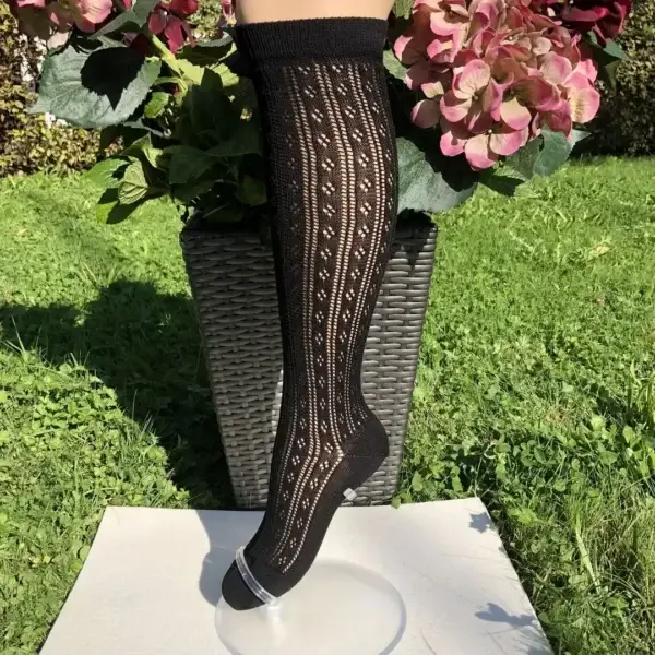 Lusana Trachtenstrümpfe Kniestrümpfe in schwarz No. 6 – Bild 1 – Chiemgauer Heimatwerk Trachten-Onlineshop Lusana Trachtenstrümpfe Kniestrümpfe in schwarz No. 6 - Bild 1 - Chiemgauer Heimatwerk Trachten-Onlineshop