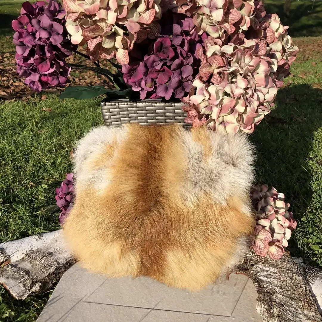 Pelz-Muff aus echtem Rotfuchs – Bild 1 – Chiemgauer Heimatwerk Trachten-Onlineshop Pelz-Muff aus echtem Rotfuchs - Bild 1 - Chiemgauer Heimatwerk Trachten-Onlineshop