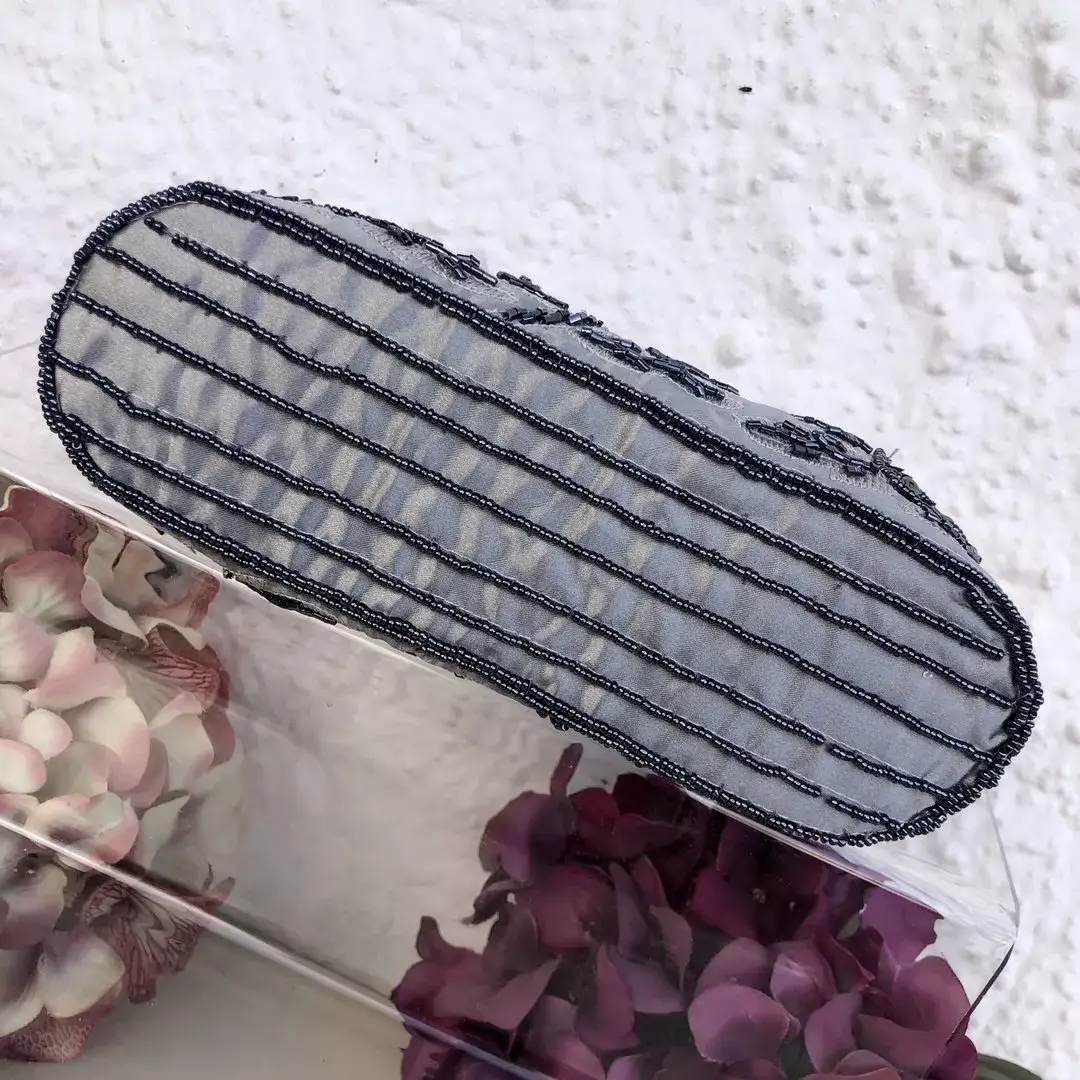 Perlentasche Trachtentasche für Damen No. 10 – Bild 18 – Chiemgauer Heimatwerk Trachten-Onlineshop Perlentasche Trachtentasche für Damen No. 10 - Bild 18 - Chiemgauer Heimatwerk Trachten-Onlineshop