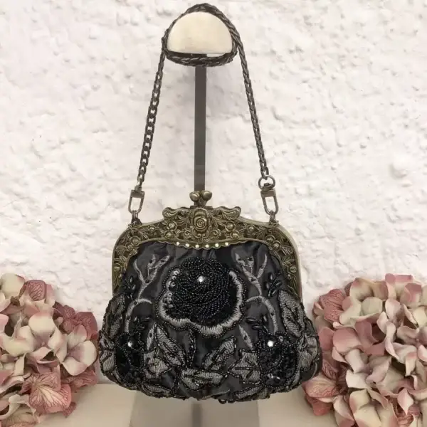 Perlentasche Trachtentasche für Damen No. 19 – Bild 1 – Chiemgauer Heimatwerk Trachten-Onlineshop Perlentasche Trachtentasche für Damen No. 19 - Bild 1 - Chiemgauer Heimatwerk Trachten-Onlineshop