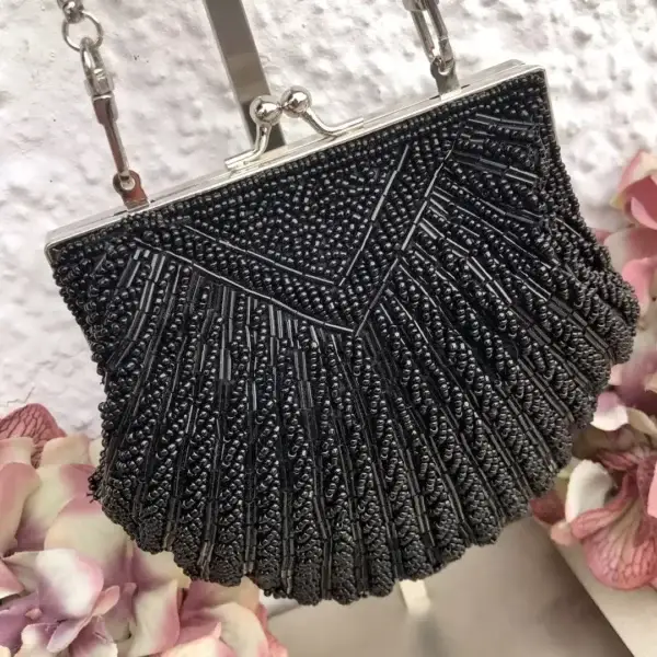 Perlentasche Trachtentasche für Damen No. 34 – Bild 1 – Chiemgauer Heimatwerk Trachten-Onlineshop Perlentasche Trachtentasche für Damen No. 34 - Bild 1 - Chiemgauer Heimatwerk Trachten-Onlineshop