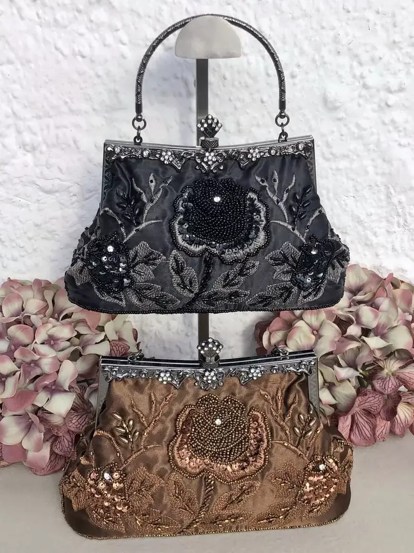 Perlentasche Trachtentasche für Damen No. 7 – Bild 25 – Chiemgauer Heimatwerk Trachten-Onlineshop Perlentasche Trachtentasche für Damen No. 7 - Bild 25 - Chiemgauer Heimatwerk Trachten-Onlineshop