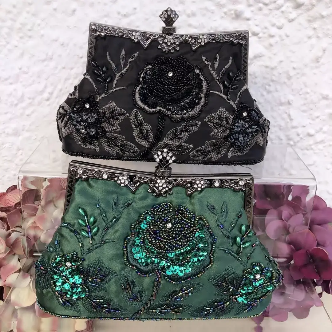 Perlentasche Trachtentasche für Damen No. 9 – Bild 9 – Chiemgauer Heimatwerk Trachten-Onlineshop Perlentasche Trachtentasche für Damen No. 9 - Bild 9 - Chiemgauer Heimatwerk Trachten-Onlineshop