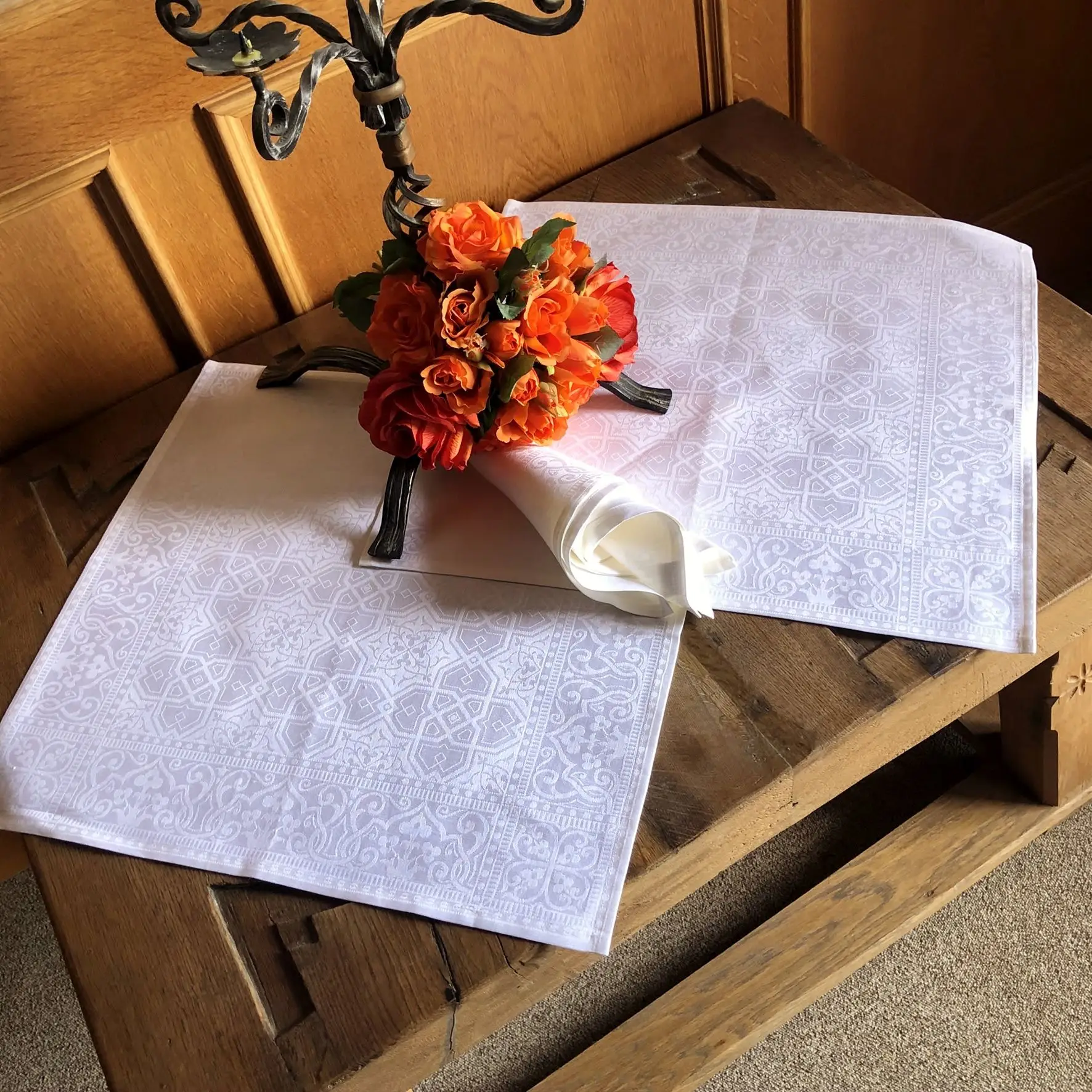 Stoff Serviette in weiß – Bild 4 – Chiemgauer Heimatwerk Trachten-Onlineshop Stoff Serviette in weiß - Bild 4 - Chiemgauer Heimatwerk Trachten-Onlineshop