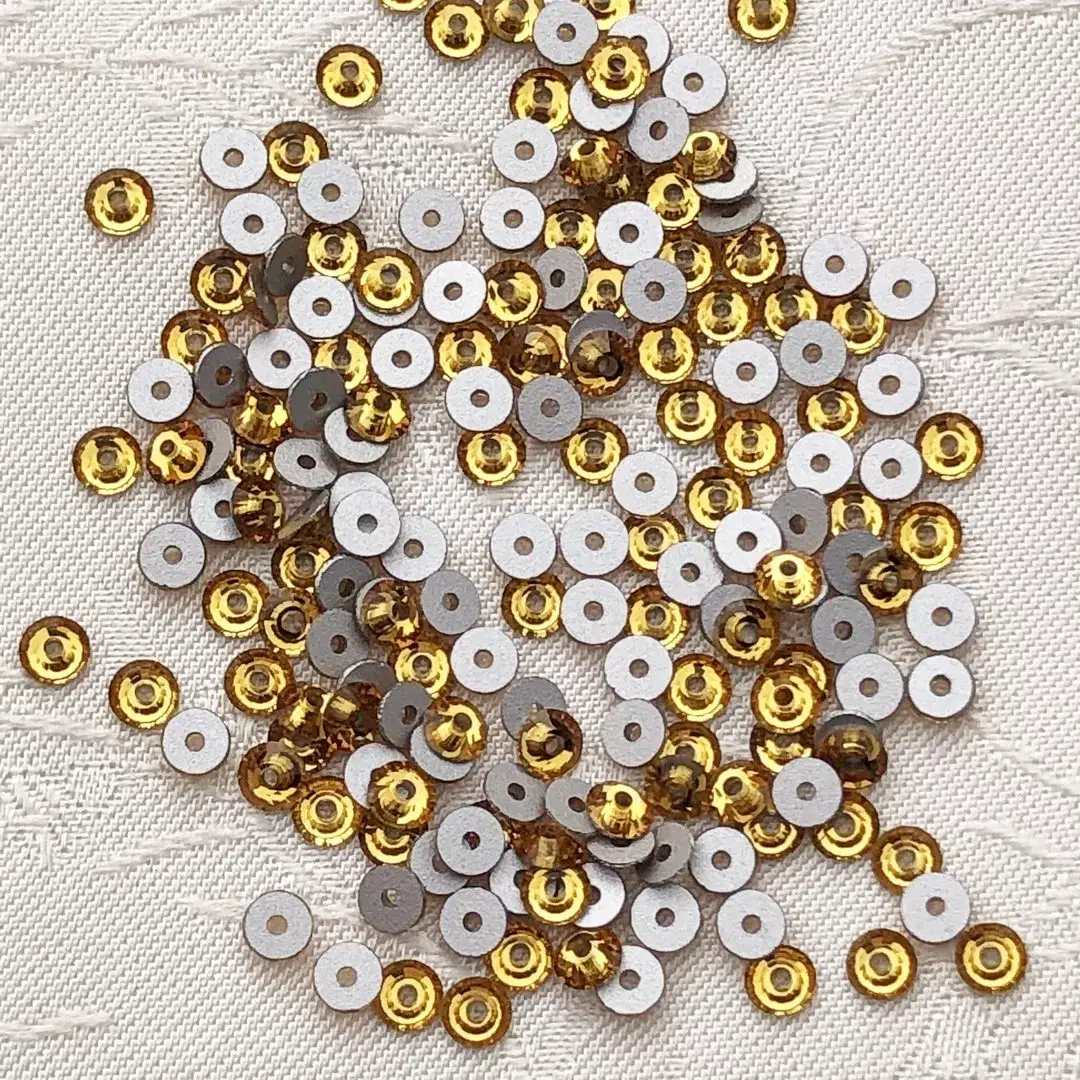 Swarovski Lochstrass bernstein 3 mm – Bild 1 – Chiemgauer Heimatwerk Trachten-Onlineshop Swarovski Lochstrass bernstein 3 mm - Bild 1 - Chiemgauer Heimatwerk Trachten-Onlineshop