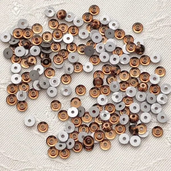 Swarovski Lochstrass braun 3 mm – Bild 1 – Chiemgauer Heimatwerk Trachten-Onlineshop Swarovski Lochstrass braun 3 mm - Bild 1 - Chiemgauer Heimatwerk Trachten-Onlineshop