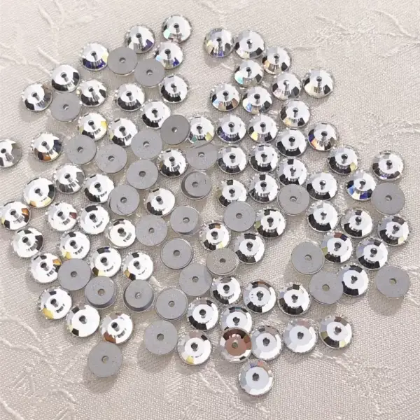 Swarovski Lochstrass kristall 3 mm – Bild 1 – Chiemgauer Heimatwerk Trachten-Onlineshop Swarovski Lochstrass kristall 3 mm - Bild 1 - Chiemgauer Heimatwerk Trachten-Onlineshop