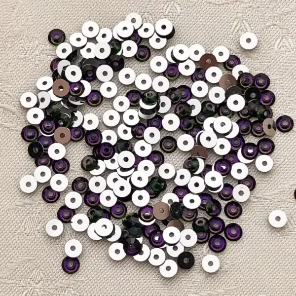 Swarovski Lochstrass violett 3 mm – Bild 1 – Chiemgauer Heimatwerk Trachten-Onlineshop Swarovski Lochstrass violett 3 mm - Bild 1 - Chiemgauer Heimatwerk Trachten-Onlineshop